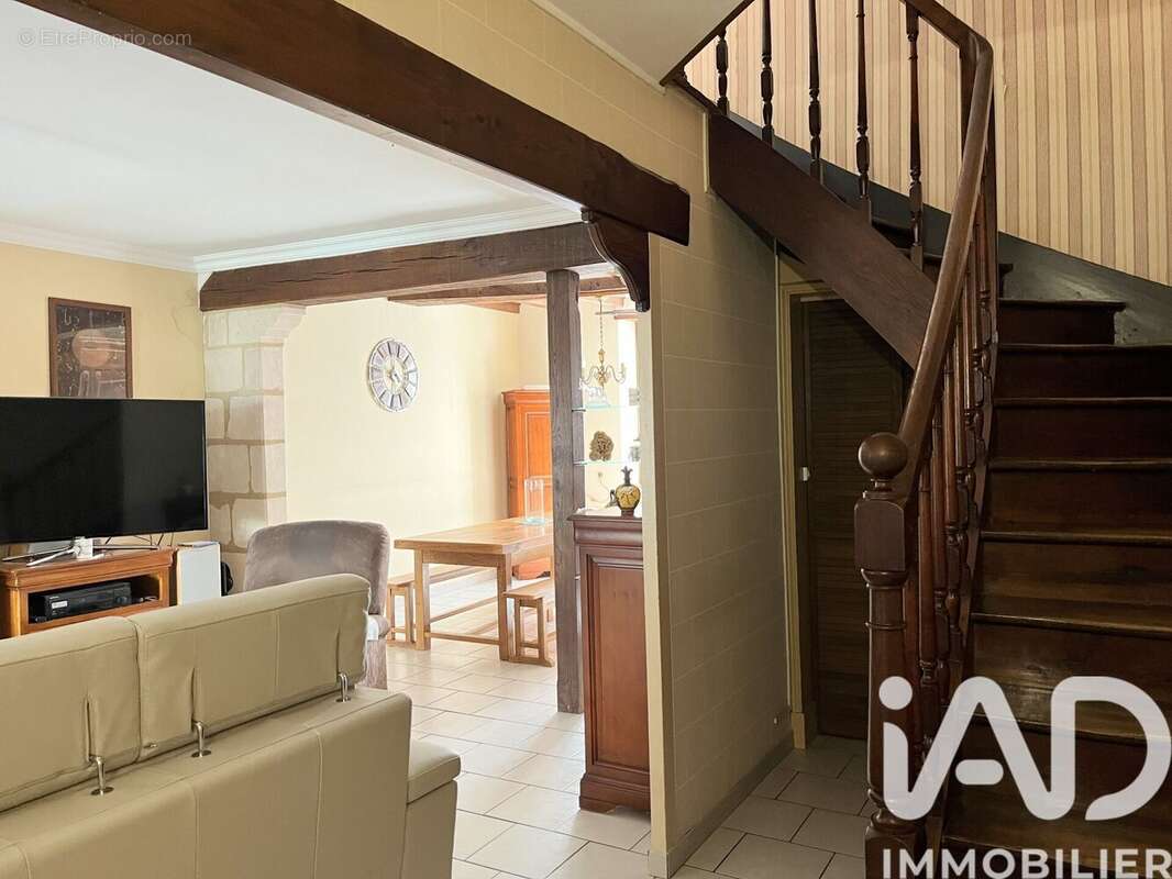 Photo 2 - Maison à JARZE