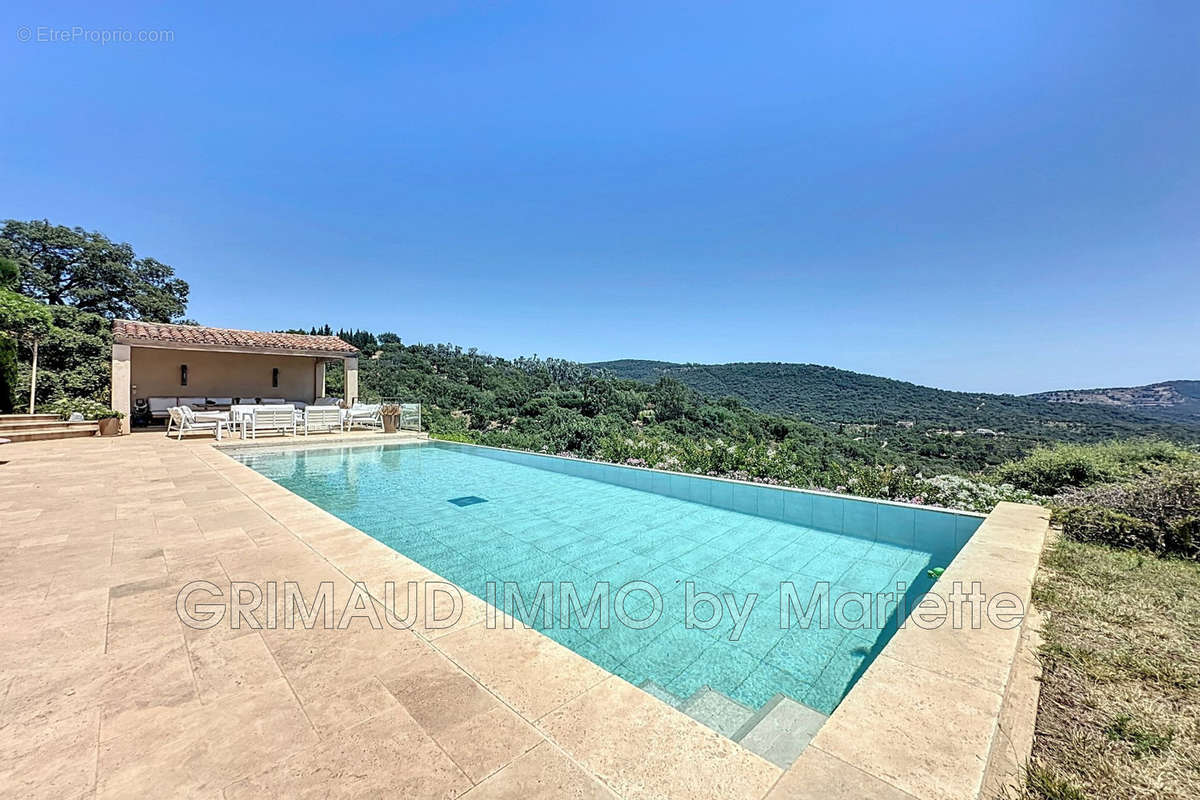 Maison à LA GARDE-FREINET