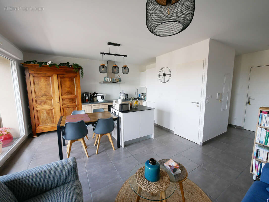 Appartement à CHAPEIRY
