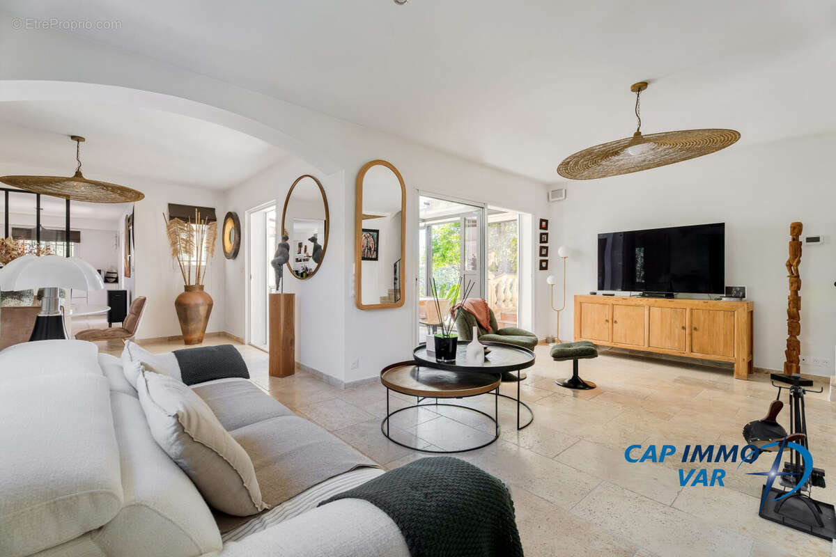 Maison à LE CASTELLET
