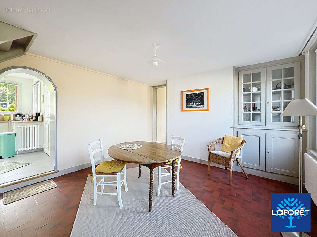 Maison à NASSANDRES