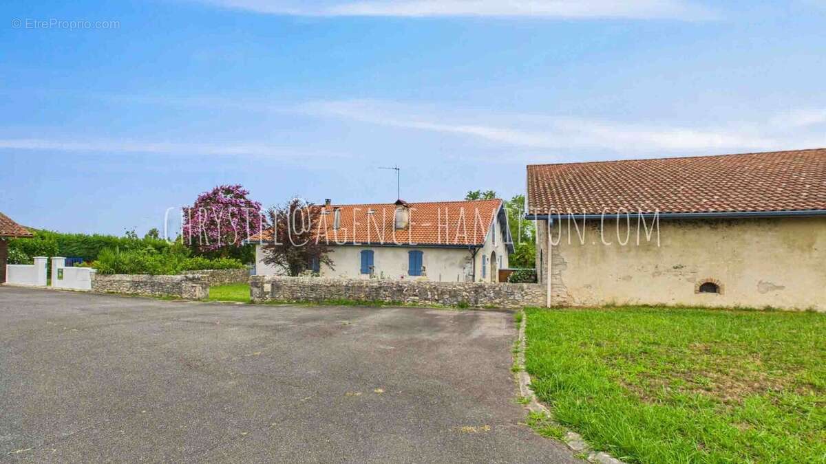 Maison à PORT-DE-LANNE