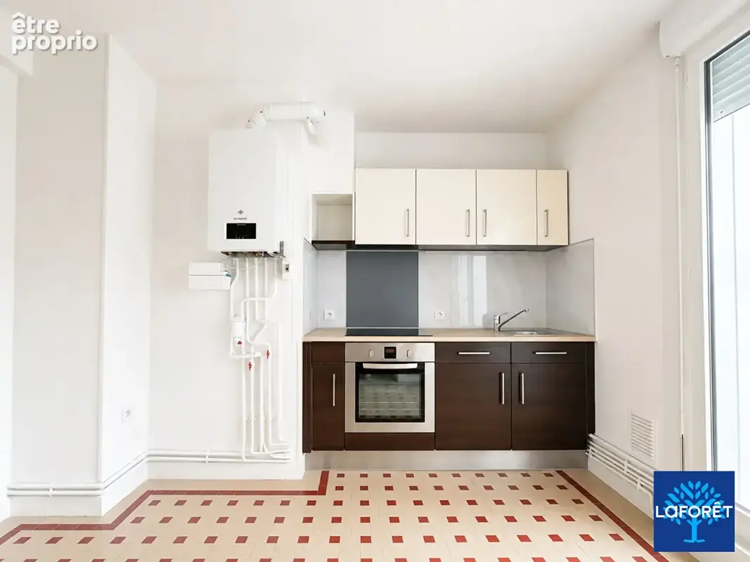 Appartement 2 chambres entièrement rénové - photo 8