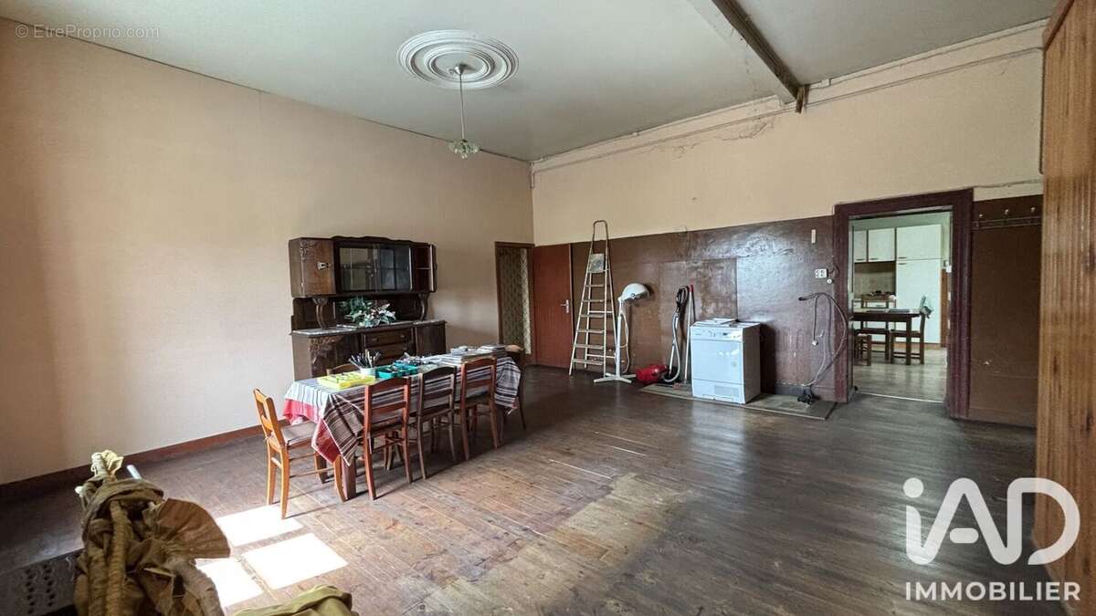 Maison 276 m² à Berling  - photo 4