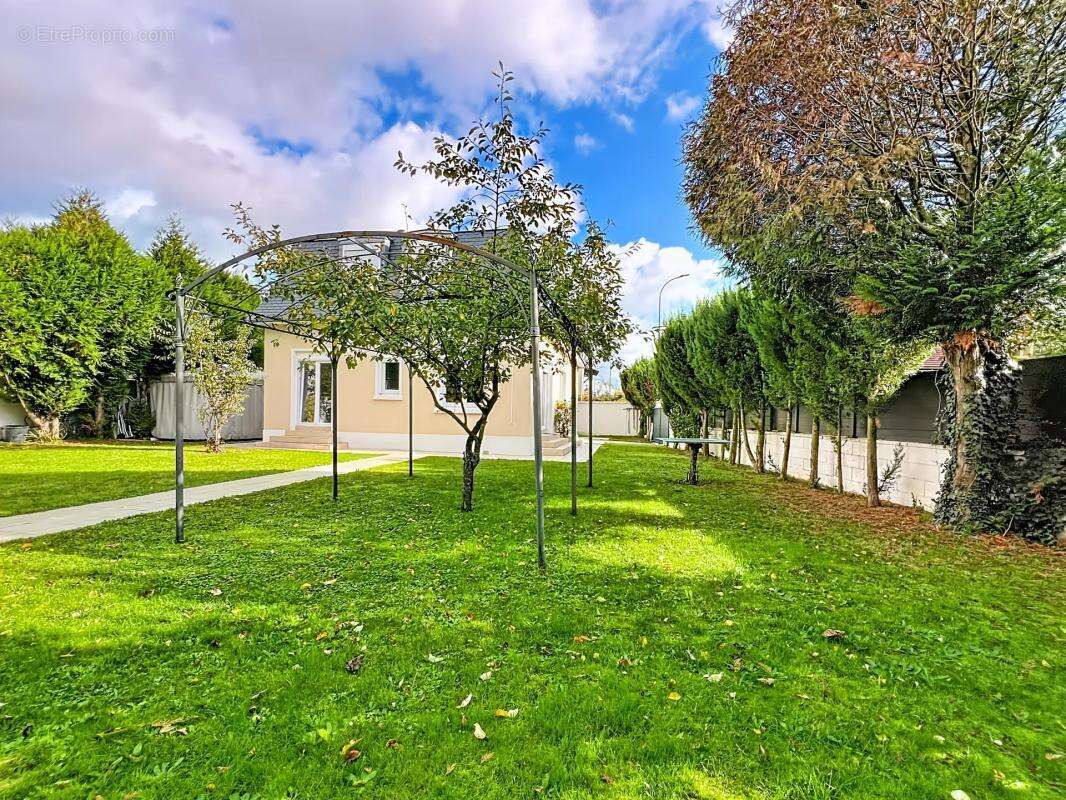 Maison à VAIRES-SUR-MARNE