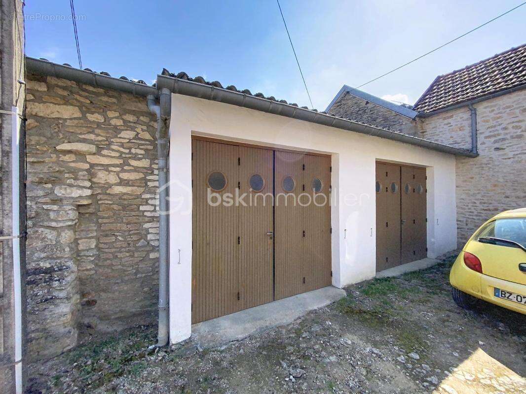 Maison à MASSANGIS