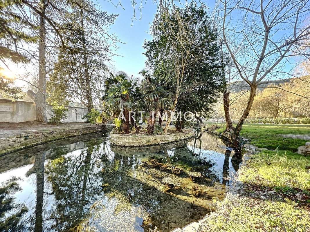 Appartement à FONTAINE-DE-VAUCLUSE