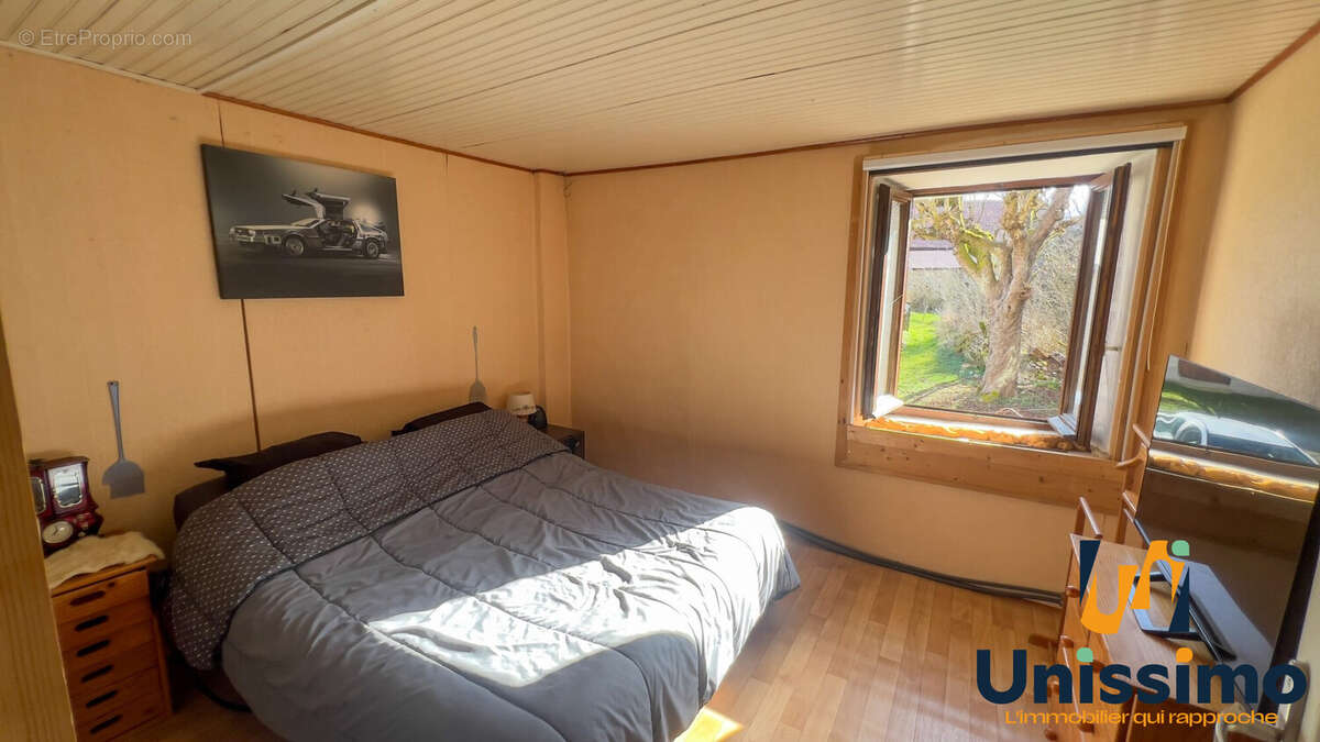 Maison à HYEMONDANS