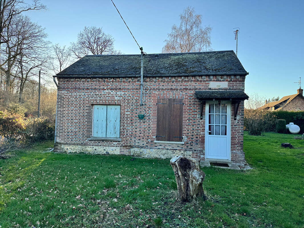 Maison à SAINT-EVROULT-NOTRE-DAME-DU-BOIS