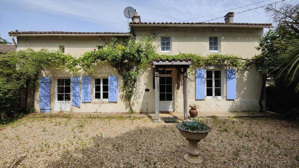 Maison à SAUZE-VAUSSAIS