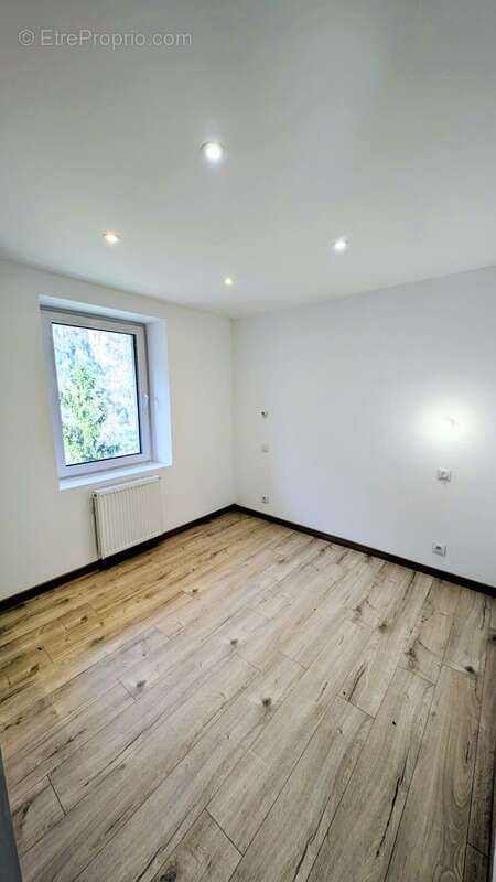 Appartement à SALINS-LES-THERMES