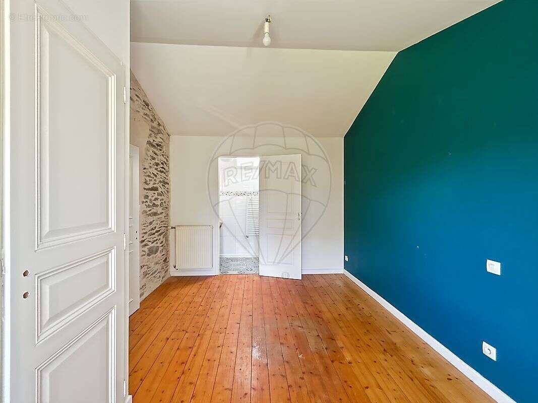 Maison à SAINTE-LUCE-SUR-LOIRE