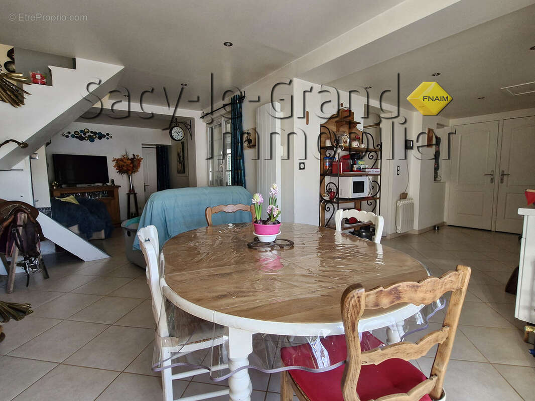 Maison à SACY-LE-GRAND