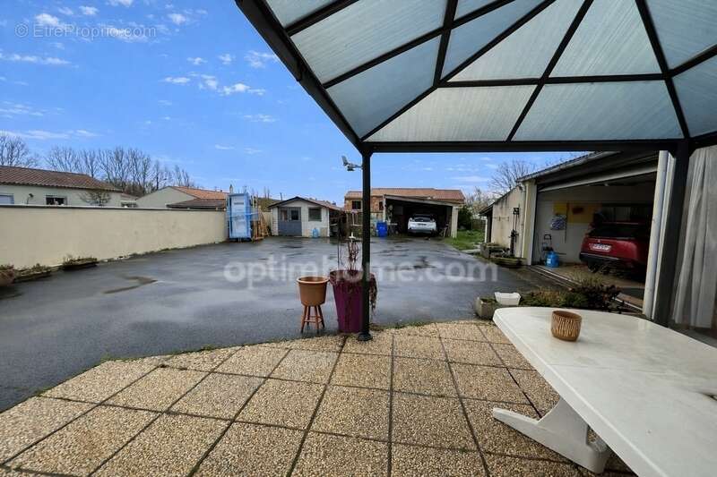 Maison à SAINT-MICHEL-EN-L'HERM