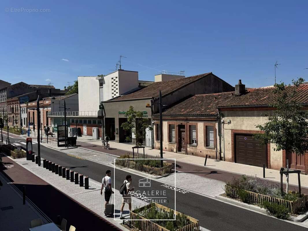 A vendre - Palais de Justice - Maison de caractère à réinventer avec garage exceptionnel et extérieurs - photo 20