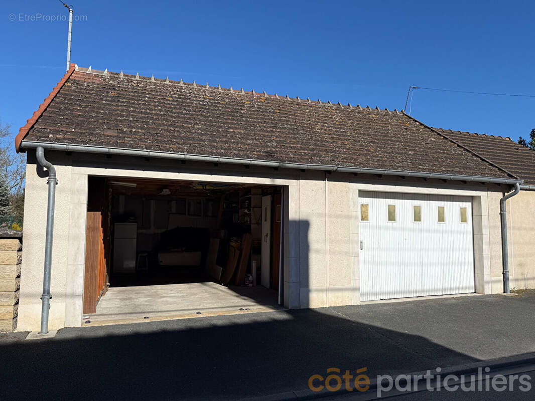 Maison à SAINT-AMAND-MONTROND