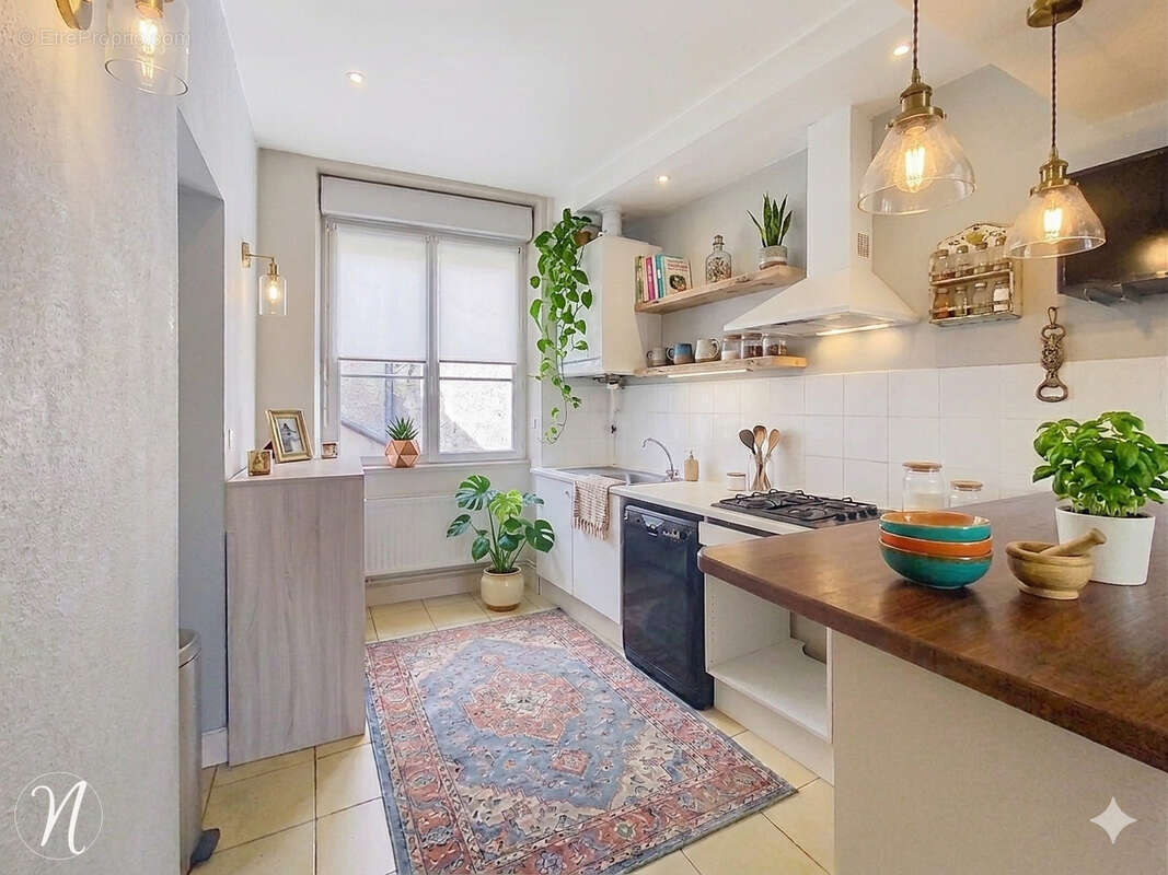 Appartement à LYON-9E