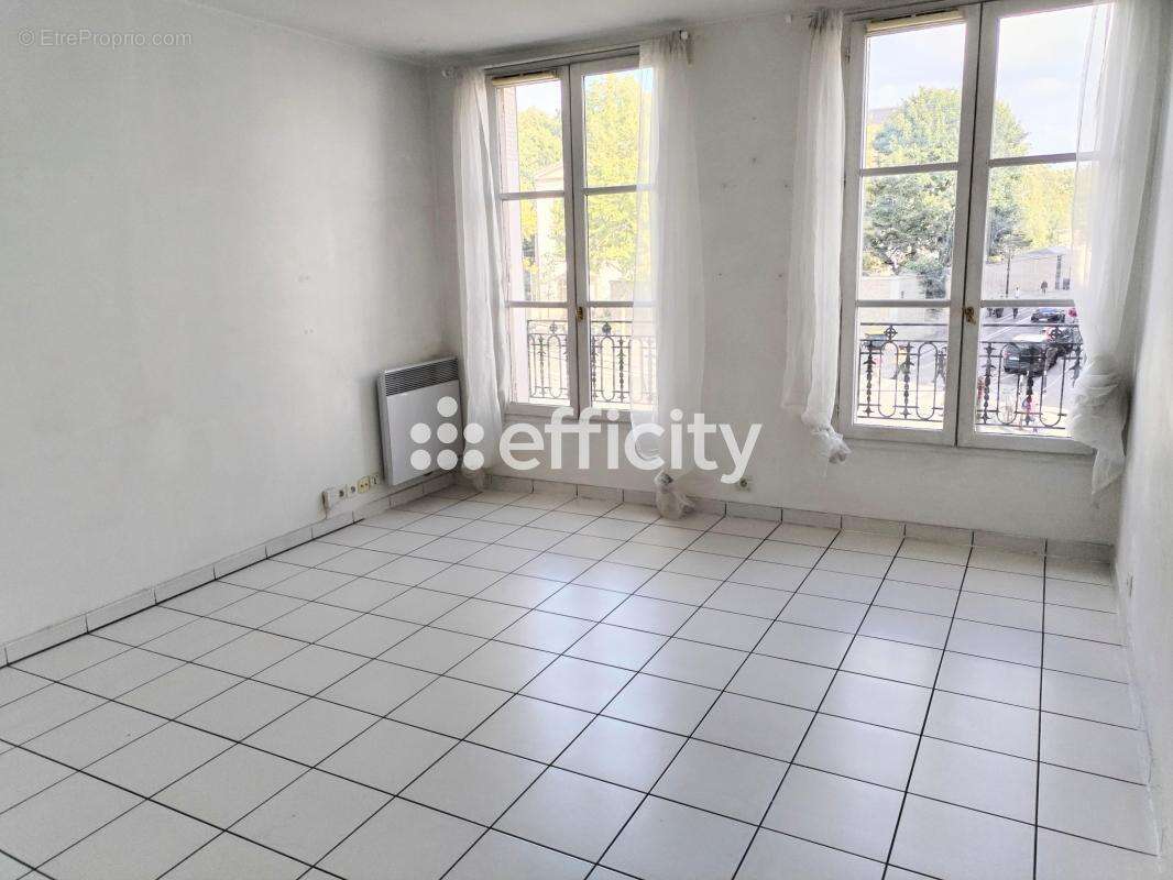 Appartement à PARIS-10E