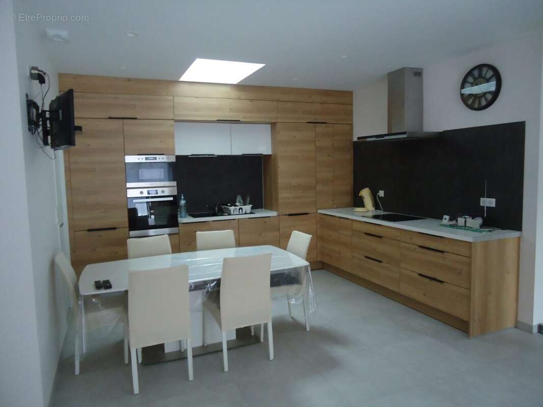 Maison à SAINT-ETIENNE-DE-MONTLUC