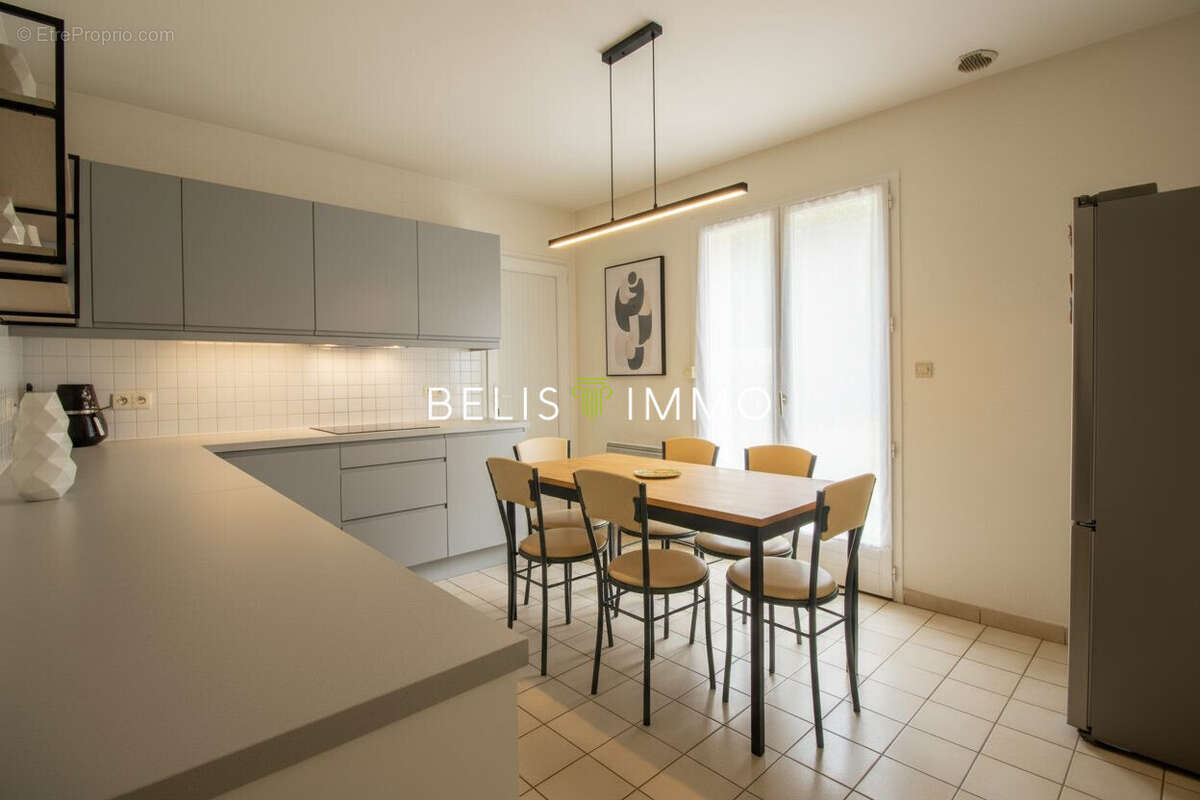 Maison à MONTLOUIS-SUR-LOIRE