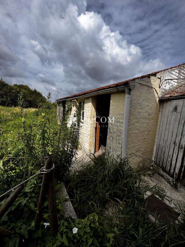 Maison semi individuelle à rénover à Saultain - photo 18