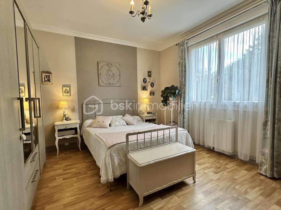 Maison 135 m² à Coray - photo 6