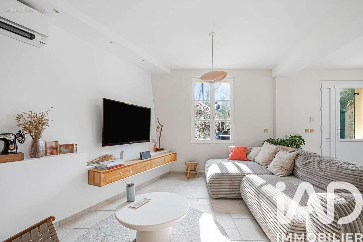 Photo 6 - Maison à LA CELLE-SAINT-CLOUD