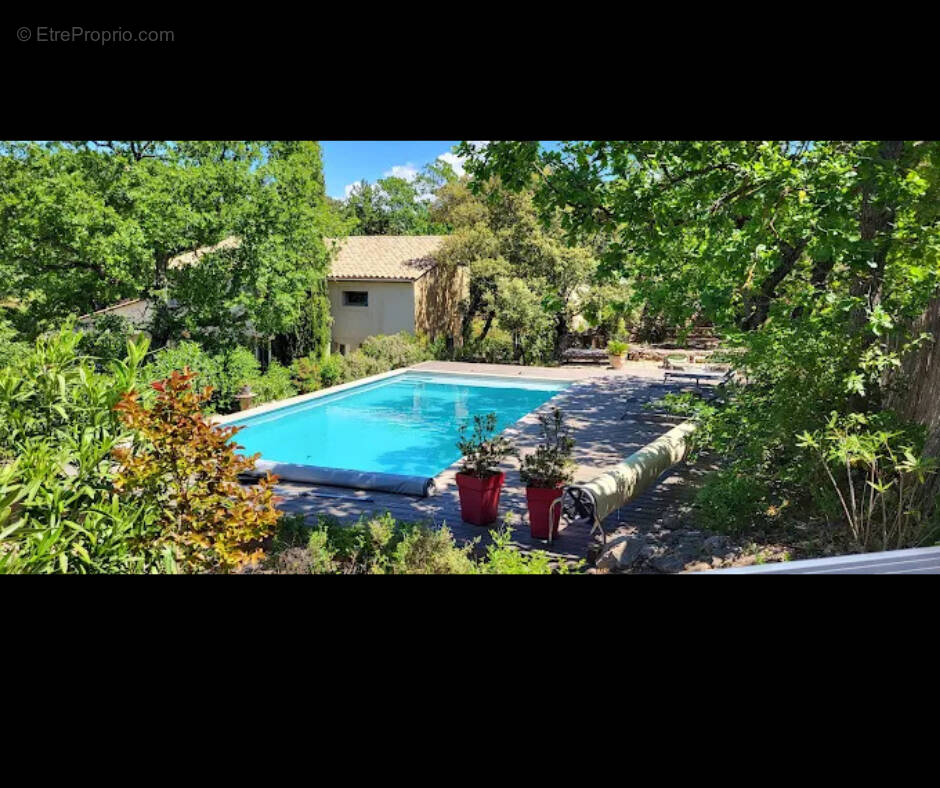 Maison à L&#039;ISLE-SUR-LA-SORGUE