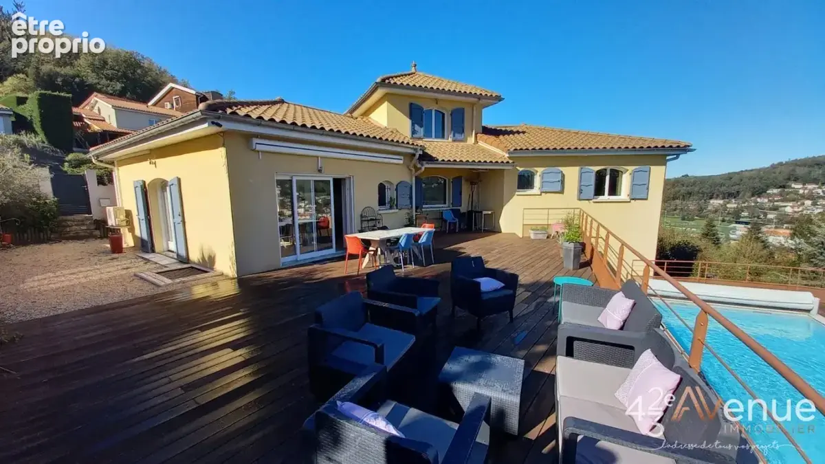 Maison 7 pièces 214 m² à vendre à Saint-Priest-En-Jarez (42270) - photo 7