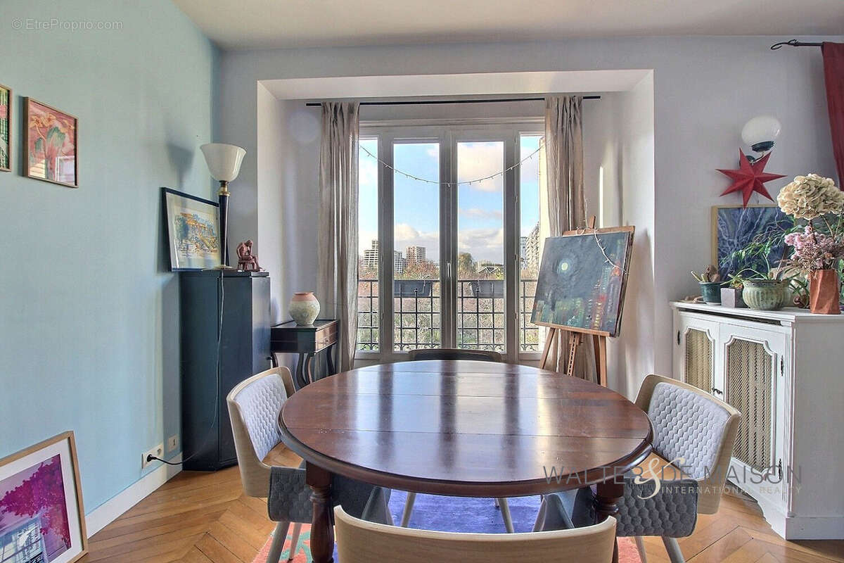 Appartement à PARIS-17E