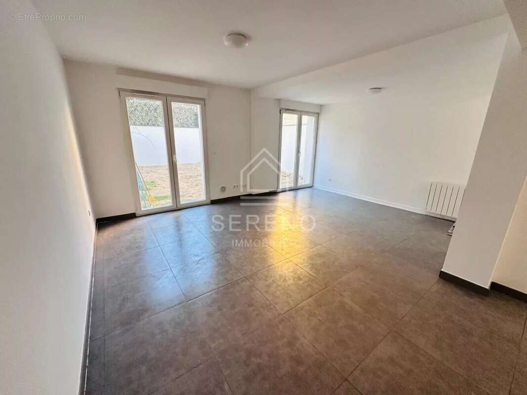 Appartement à FONTENAY-SOUS-BOIS