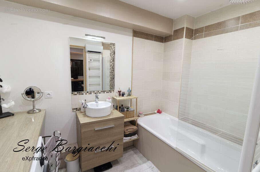 Appartement 210 m² à Henin-Beaumont  - photo 6