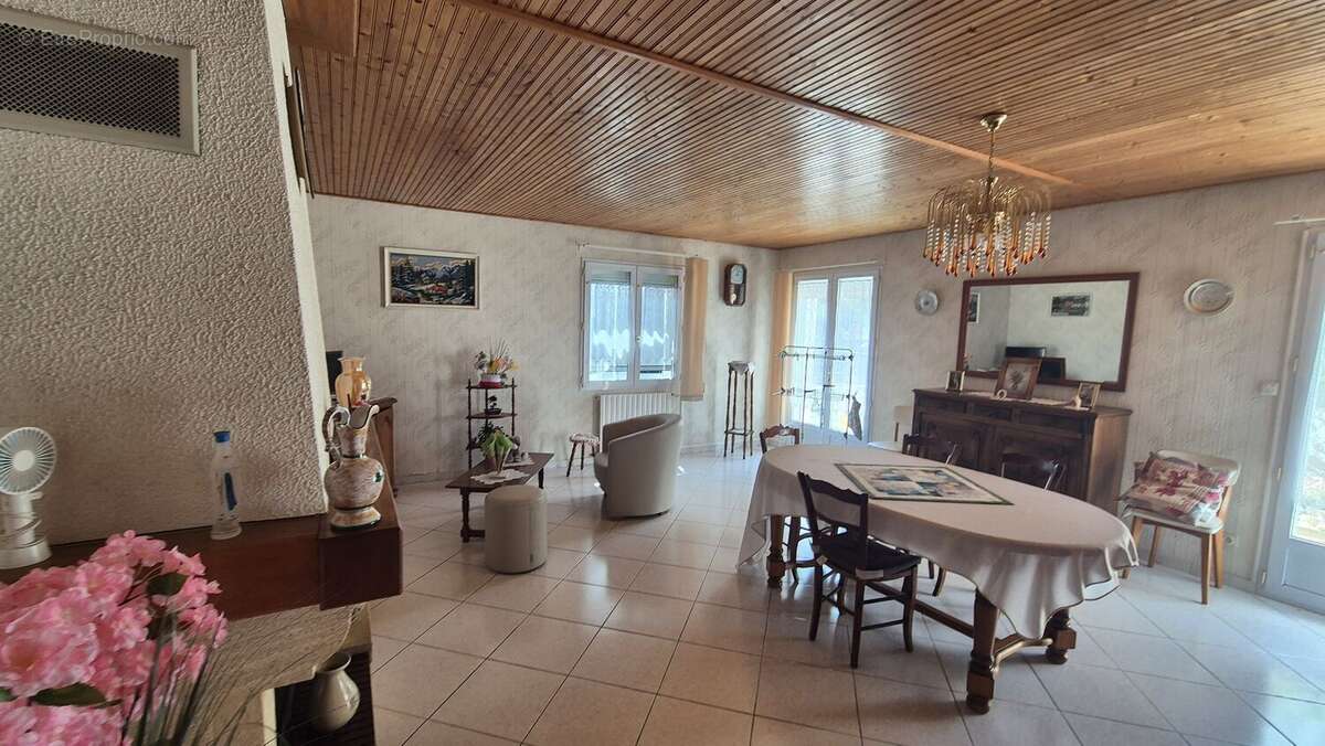 Maison à PUYRAVAULT