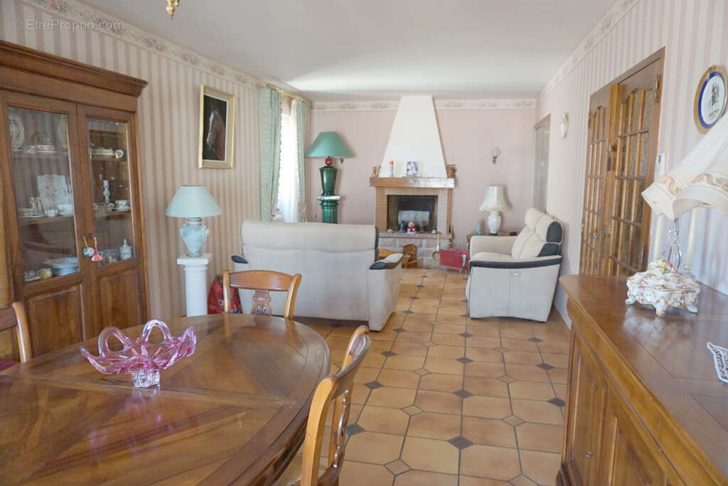 Maison à PARAY-LE-MONIAL