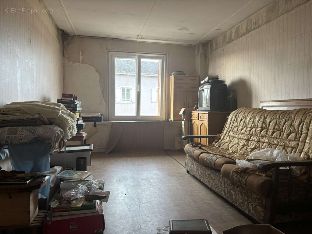 Maison à VELOTTE-ET-TATIGNECOURT