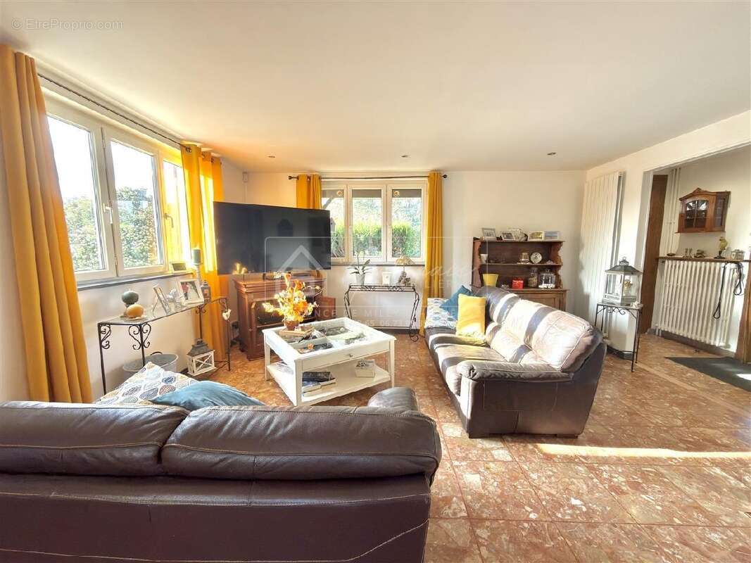 Maison à MILLY-LA-FORET