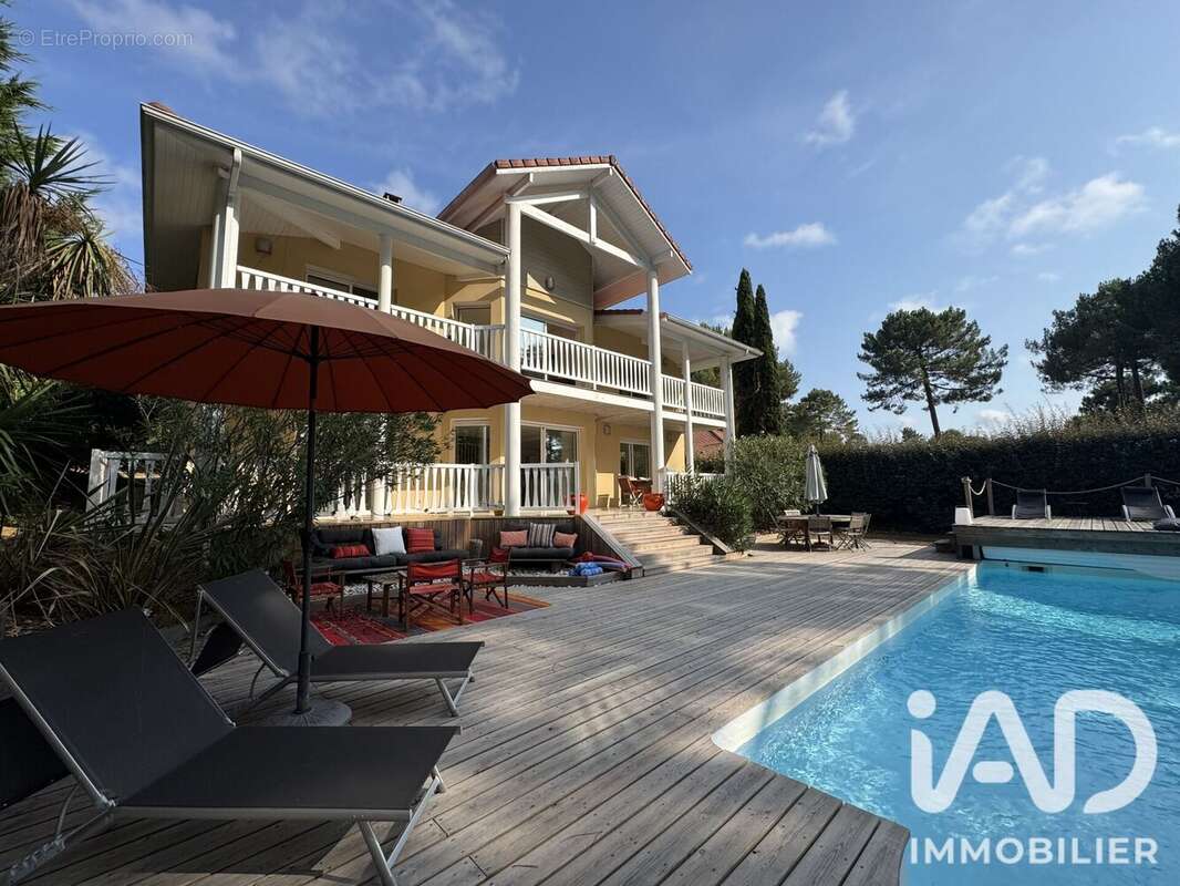 Maison 184 m² à Lacanau  - photo 2