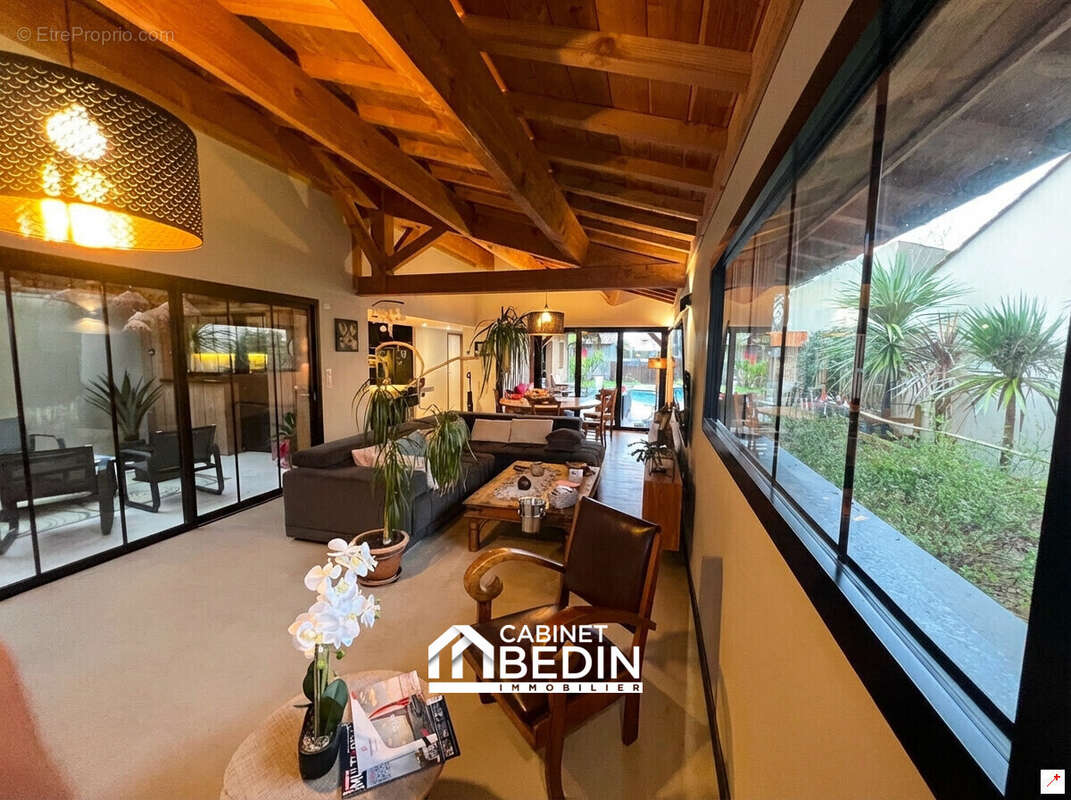 Maison 4 pièces 160 m² à vendre à Gujan-Mestras (33470) - photo 2