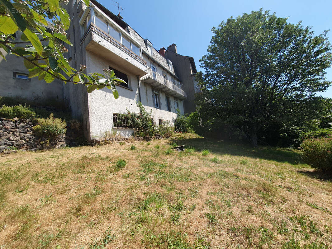 Maison à LAGUIOLE