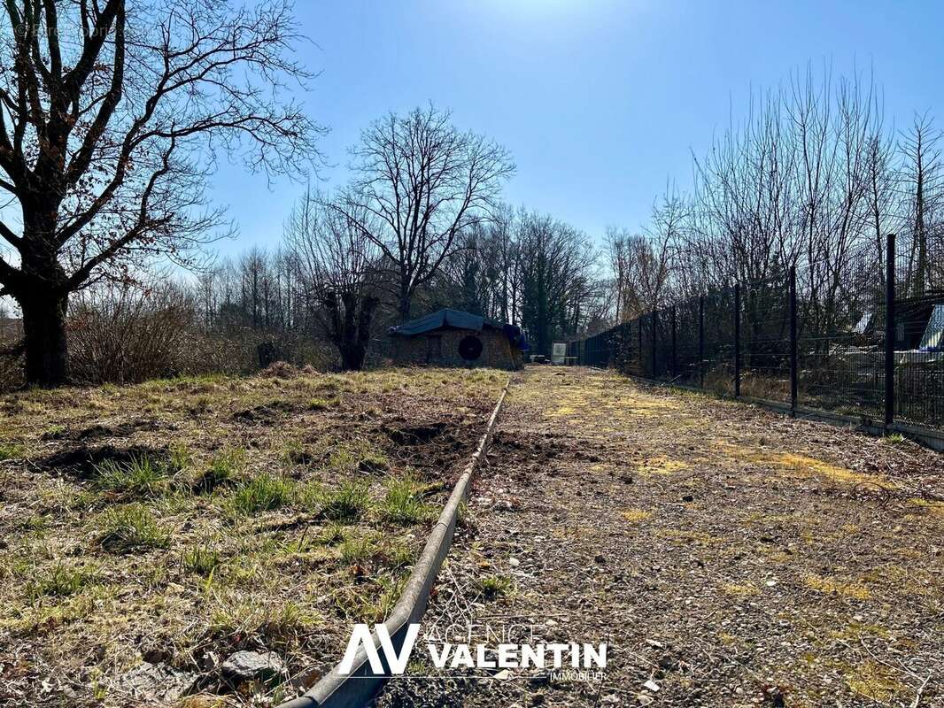 Terrain à MOULINS-LES-METZ