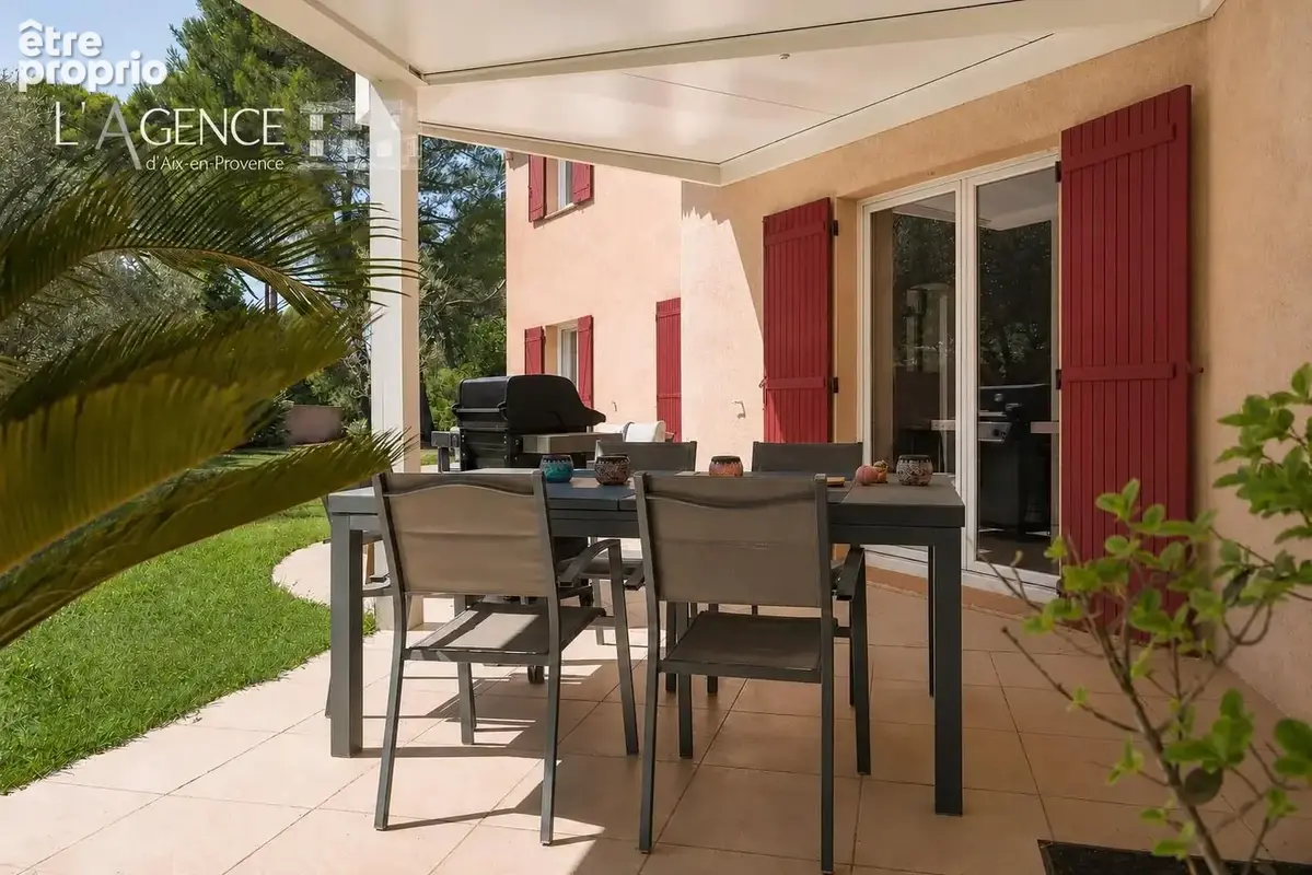 Maison 207 m² à Aix-En-Provence  - photo 2