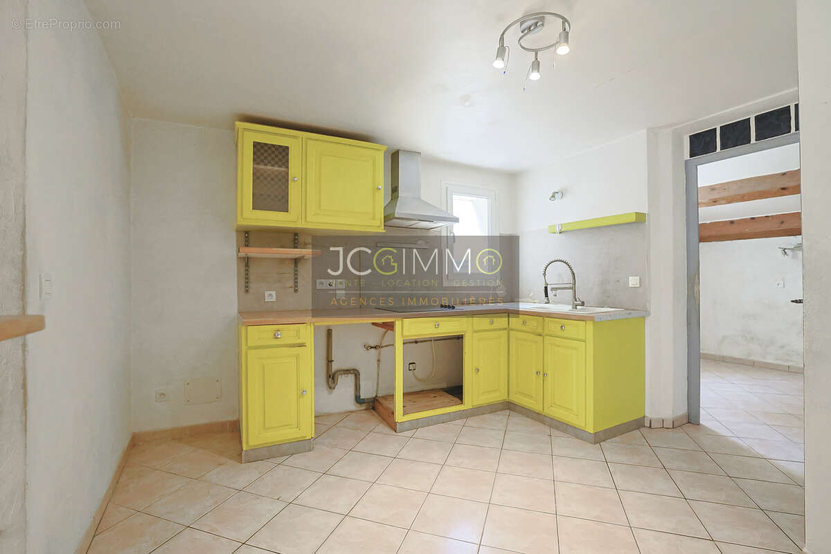 Maison de village 130m2 (T4 + Garage) - photo 6