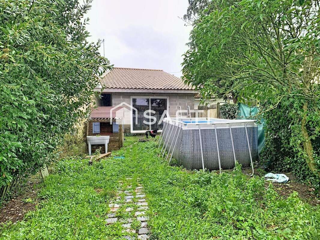 Maison 98 m² à Pauillac  - photo 8