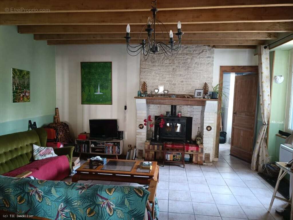 Maison à TONNAY-BOUTONNE