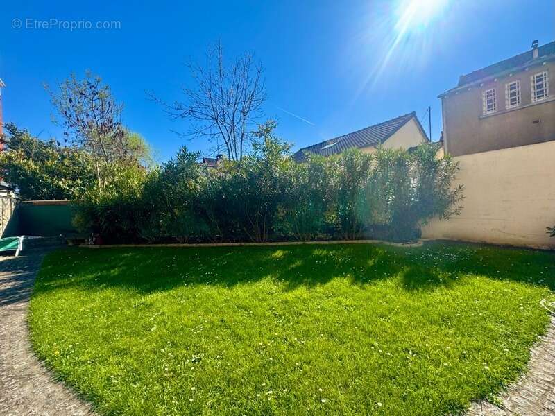 Maison à VILLEMOMBLE