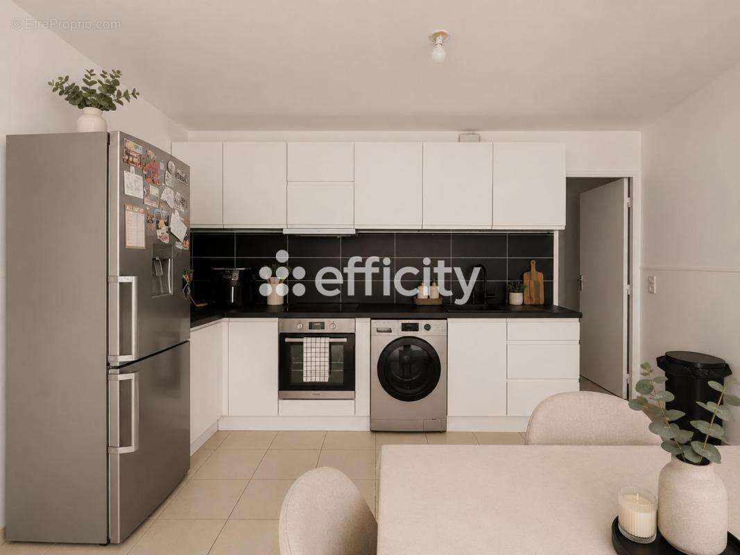 Appartement à MARSEILLE-15E