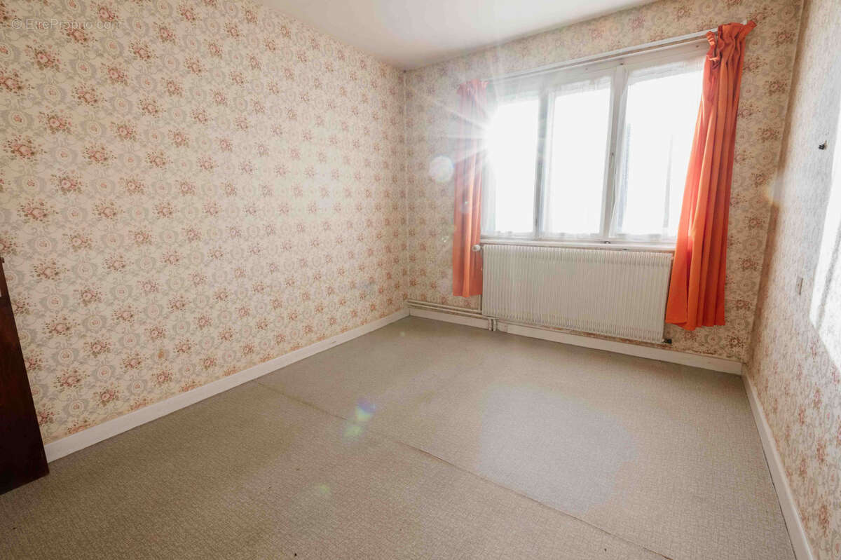 Maison à LA LONGEVILLE