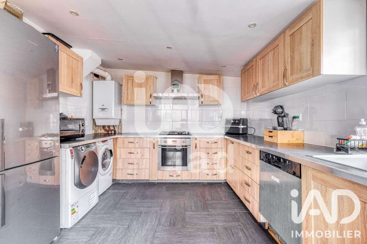 Maison 95 m² à Aulnay-Sous-Bois  - photo 9