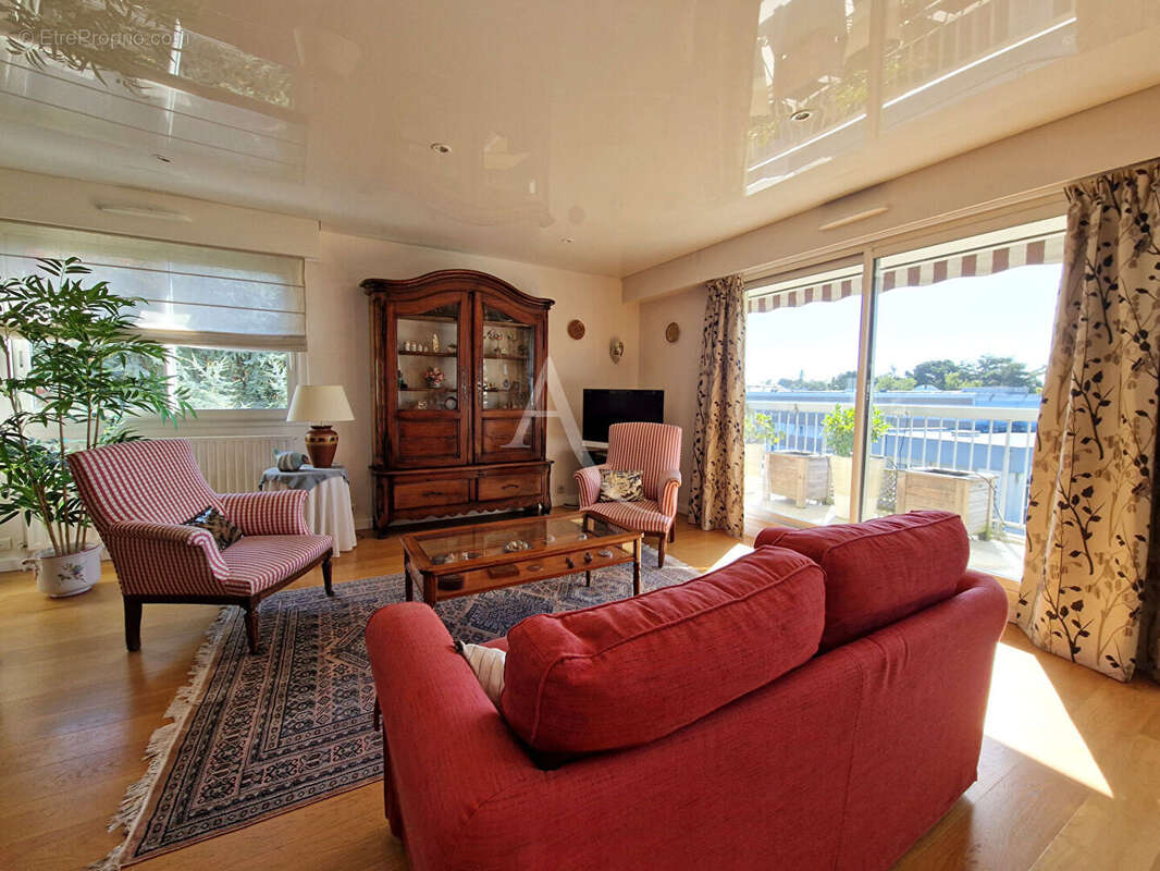 Appartement à SAINT-SEBASTIEN-SUR-LOIRE