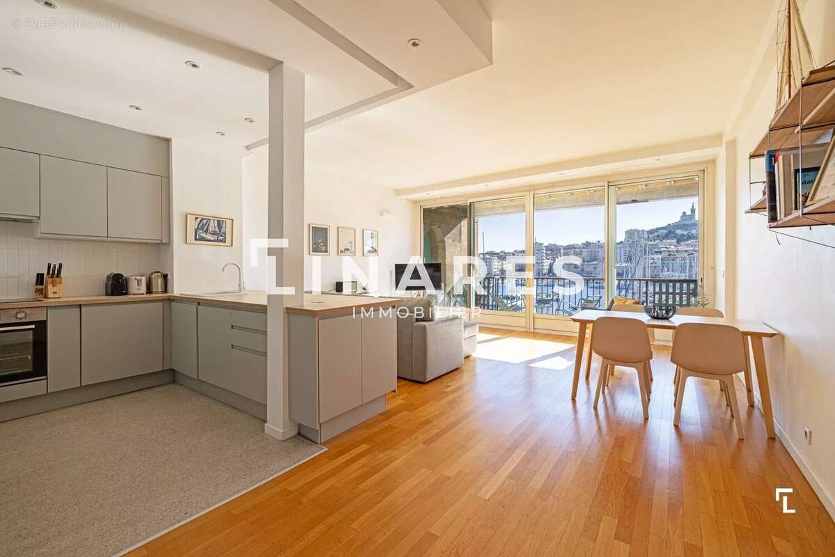 Appartement à MARSEILLE-2E